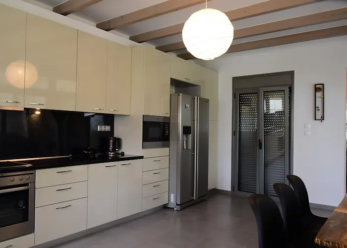 La Belle Helene Kymi